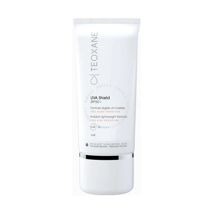 A very high UVA and UVB protection and the comfort of an invisible finish and lightweight formula to prevent the skin from premature ageing. Its specificity: a UVA ratio twice the regulation thanks to its UV filters combination, to prevent the apparition A very high UVA and UVB protection and the comfort of an invisible finish and lightweight formula to prevent the skin from premature ageing. Its specificity: a UVA ratio twice the regulation thanks to its UV filters combination, to prevent the apparition
