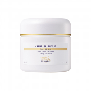 TONING FACE CREAM.
Crème Splendide is a genuine vitality boost that helps combat skin ageing. This high-performance cream brings firmness, tone and hydration. Used daily, it redensifies skin over time to give a fresh, natural glow and smoother facial con