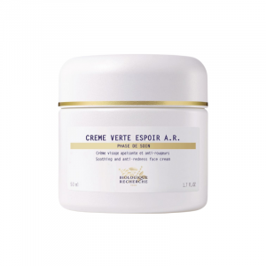 SOOTHING FACE CREAM
Ideal for tackling redness on the face, Crème Verte Espoir A.R. prevents and reduces the signs of rosacea. It acts on broken capillaries, visibly reducing their appearance to decrease the extent and intensity of chronic redness. The s