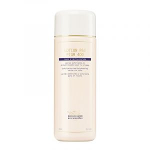 The Lotion P50 PIGM400 is the latest formulation and is enriched with both the exfoliating active ingredients of the Lotion P50 and the brightening agents and antioxidants of the PIGM400 range. Thanks to a combination of flavonoids and wasabi extracts, th