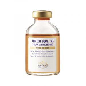 Amniotique serum is an unparalleled source of hydration for maintaining the skin’s moisture level as high as it can be. Its hydro-fixing active ingredients help cells capture water and lock it into the outer epidermal layers, banishing the discomfort of d